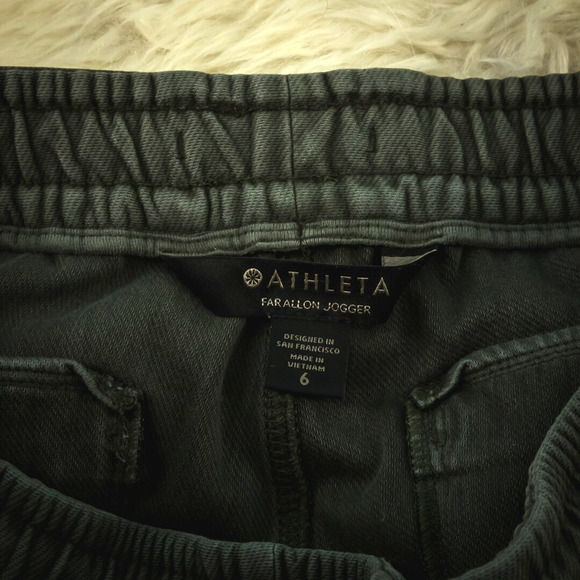 Athleta Size 6 Gray Farallon Jogger Style Tapered Leg Pull On Cotton Knit Pants - Picture 4 of 8